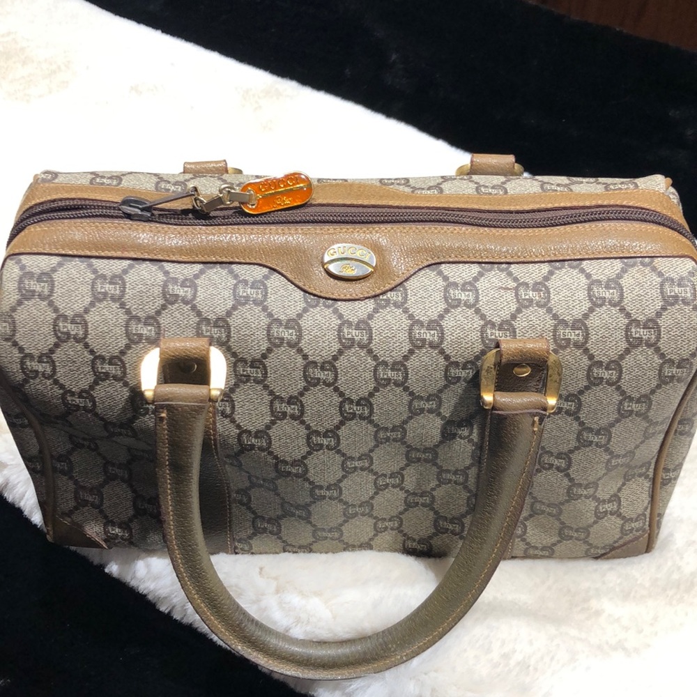 Vintage Gucci plus handbag
